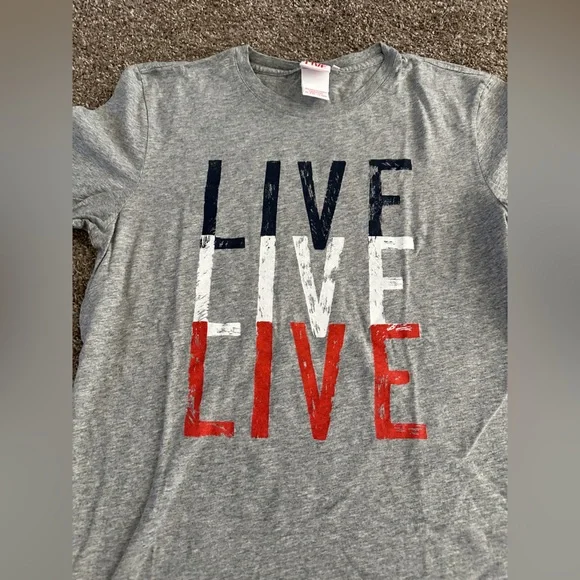 Lacoste short sleeve gray T-shirt ‘live live live’ red, white, & blue medium - Picture 3 of 13